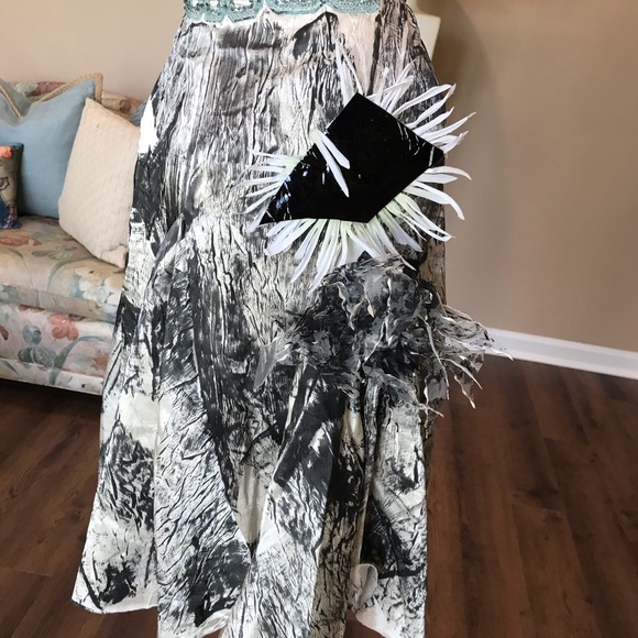 ECLECTIC & FUN SKIRT IN GREAT CONDITION - Picture 1 of 5